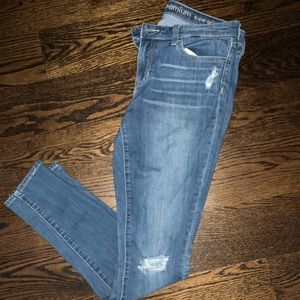 EUC Gap premium Super Skinny jeans - size 10/30
